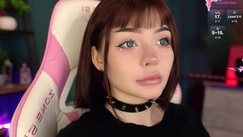 Snapshot of babyroxynill chatting on October 12, 10:23 pm Nika online show from October 12, 10:23 pm