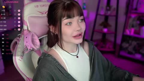 Snapshot of babyroxynill chatting on February 26, 10:43 pm Nika online show from February 26, 10:43 pm