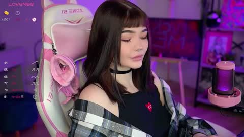 Snapshot of babyroxynill chatting on December 11, 11:10 pm Nika online show from December 11, 11:10 pm