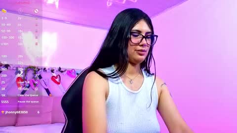 Snapshot of babyvenu_tay chatting on September 14, 3:59 am VENU online show from September 14, 3:59 am