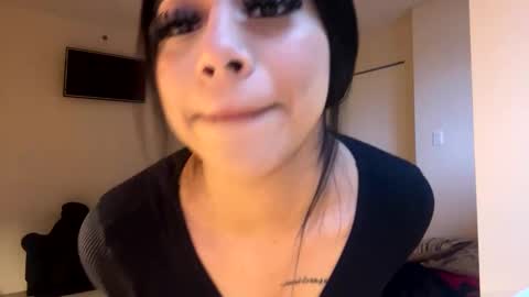 Snapshot of babyynaughty chatting on February 22, 10:59 pm babyynaughty online show from February 22, 10:59 pm