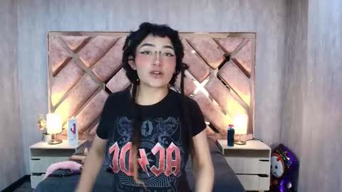 Snapshot of babyyrasta666 chatting on October 25, 4:09 am BABY RASTA DANN online show from October 25, 4:09 am