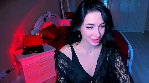 Miss Desire...do you remember online show from December 5, 8:11 am