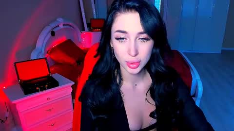 Miss Desire...do you remember online show from December 17, 11:17 am