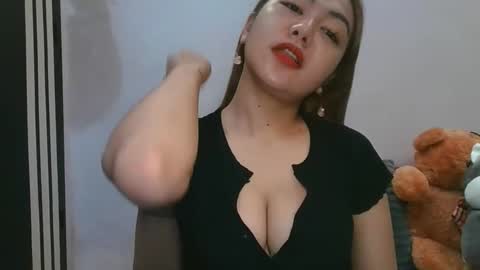 tricia online show from October 15, 10:18 am