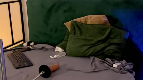 Vika online show from April 15, 4:07 pm