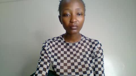 baddie_bunnie online show from November 28, 2:47 am