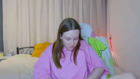 Alice online show from September 27, 8:05 pm