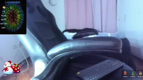 IM BAILEY online show from December 22, 1:33 am