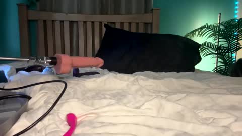 My name  BailiJade   online show from October 28, 6:52 am