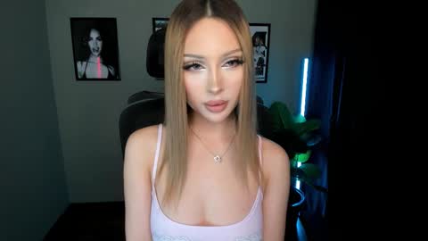 Snapshot of baklajan1907 chatting on October 25, 6:26 pm Baklajan online show from October 25, 6:26 pm