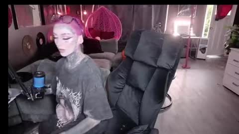 bambitatted online show from August 6, 12:28 am