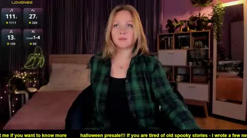 Snapshot of bananarum chatting on October 17, 2:31 pm Allie online show from October 17, 2:31 pm