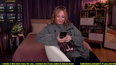 Snapshot of bananarum chatting on October 18, 5:26 pm Allie online show from October 18, 5:26 pm