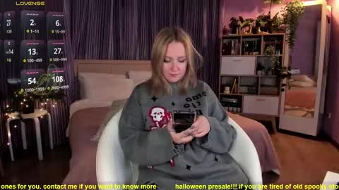 Snapshot of bananarum chatting on October 26, 10:33 am Allie online show from October 26, 10:33 am