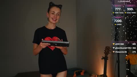 Snapshot of bananya_kitty chatting on September 13, 9:45 pm Ellen and online show from September 13, 9:45 pm