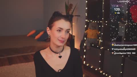 Snapshot of bananya_kitty chatting on February 8, 9:03 am Ellen and online show from February 8, 9:03 am
