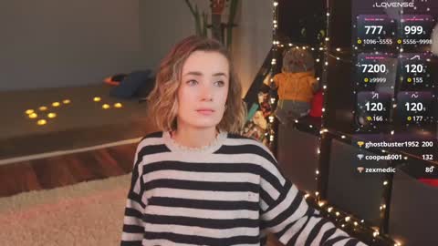 Snapshot of bananya_kitty chatting on December 15, 1:57 am Ellen and online show from December 15, 1:57 am