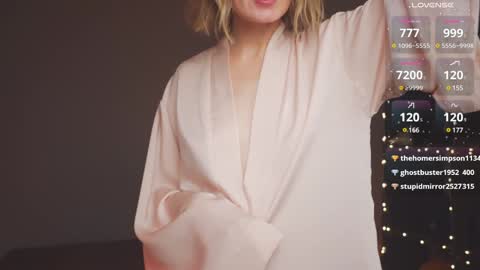 Snapshot of bananya_kitty chatting on January 10, 2:23 pm Ellen and online show from January 10, 2:23 pm