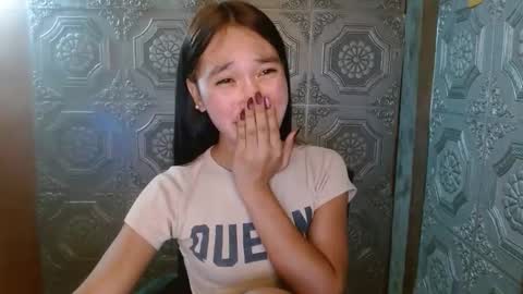 Snapshot of baninay810654 chatting on October 2, 5:12 am baninay810654 online show from October 2, 5:12 am