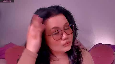 Barbie Kim online show from December 3, 7:49 pm