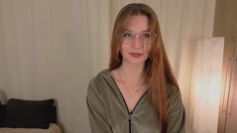 Maria online show from December 3, 2:19 pm