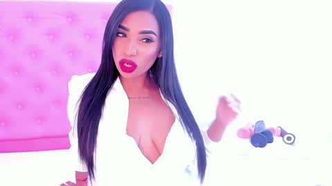 Barbie Hills online show from December 28, 9:51 pm