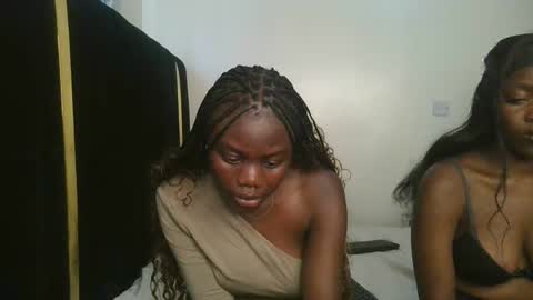 queen online show from October 12, 12:40 pm