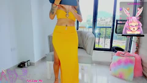 Snapshot of barbiefoxx chatting on December 12, 7:04 pm Barbiefoxx online show from December 12, 7:04 pm