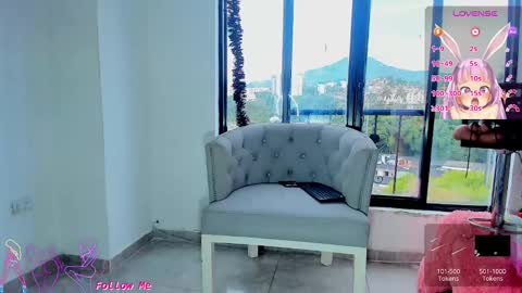 Snapshot of barbiefoxx chatting on December 4, 7:12 pm Barbiefoxx online show from December 4, 7:12 pm