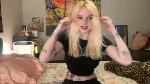 Bardot Eyed online show from December 2, 8:33 pm