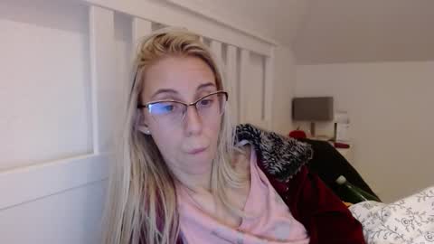 Lena online show from November 5, 7:41 pm