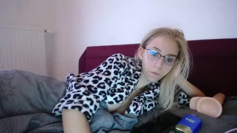 Lena online show from March 2, 11:09 am