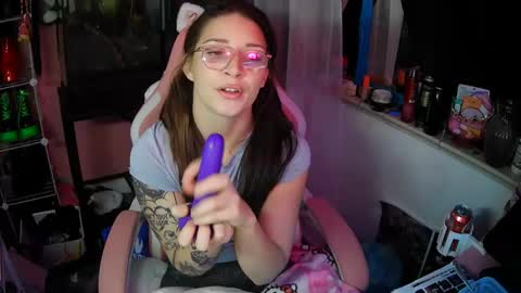 basskitten666 online show from January 6, 2:58 am