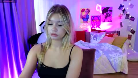 Snapshot of battymelody chatting on October 1, 1:05 pm atty online show from October 1, 1:05 pm