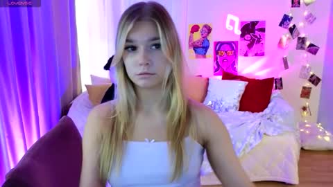 Snapshot of battymelody chatting on October 19, 1:02 pm atty online show from October 19, 1:02 pm