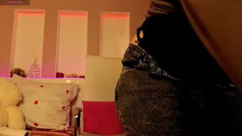 battymoll online show from February 6, 3:59 pm