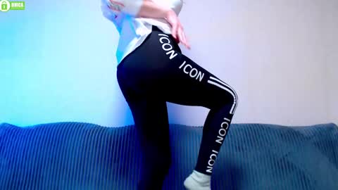 Snapshot of bb__bonami_ chatting on February 11, 1:20 pm bb__bonami_ online show from February 11, 1:20 pm