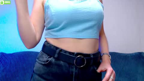 Snapshot of bb__bonami_ chatting on December 15, 10:39 am bb__bonami_ online show from December 15, 10:39 am