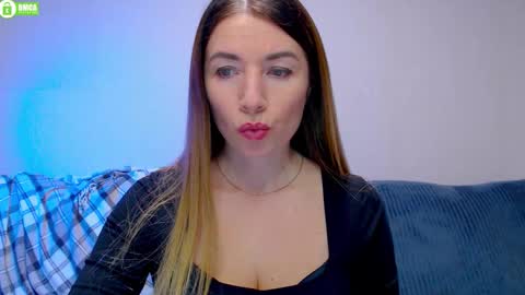 Snapshot of bb__bonami_ chatting on October 2, 12:21 pm bb__bonami_ online show from October 2, 12:21 pm