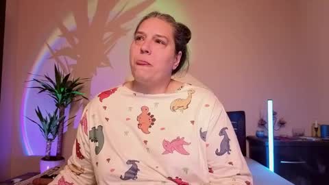 Love online show from February 22, 9:21 am