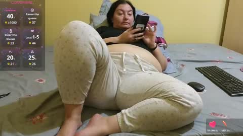 Emma online show from February 12, 6:51 pm