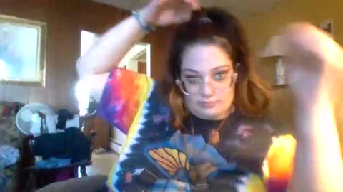 Stephanie online show from April 12, 1:25 pm