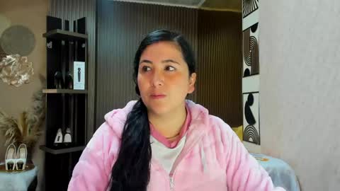 bbwluxurymuse online show from May 12, 11:39 am