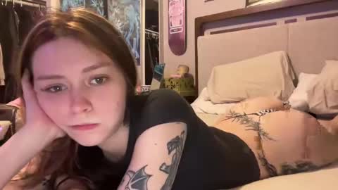 Snapshot of bbycris03 chatting on September 23, 5:38 am bbychrisdaboss online show from September 23, 5:38 am