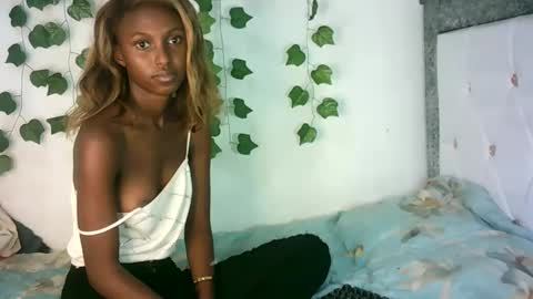 Smiles online show from March 5, 6:23 pm