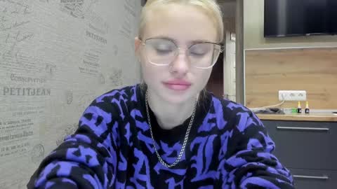 Summer BABY online show from December 11, 5:25 pm