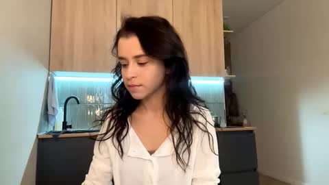 Katie online show from October 18, 8:17 am