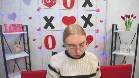 Snapshot of beatriceflyy chatting on February 23, 4:18 pm BeatriceFlyy online show from February 23, 4:18 pm