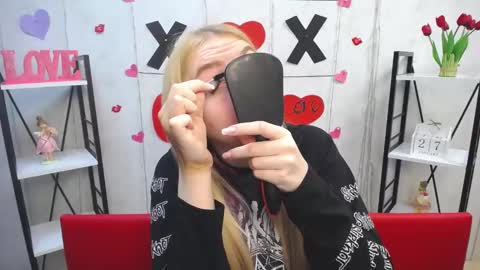 Snapshot of beatriceflyy chatting on January 28, 2:53 pm BeatriceFlyy online show from January 28, 2:53 pm